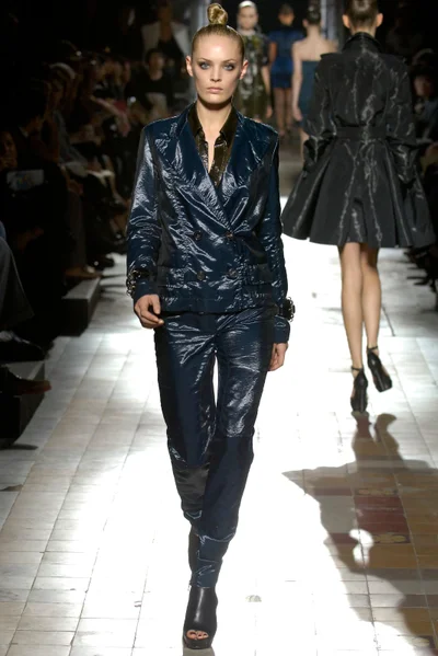 Look 27